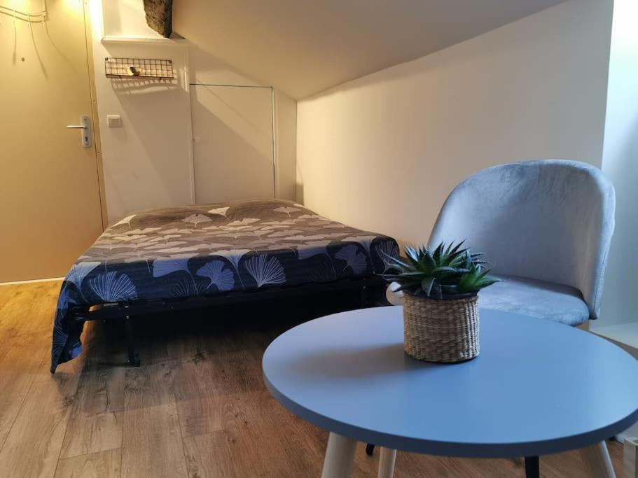 Studio Sous Les Toits Proche Paris Et Versailles Chaville Exterior foto